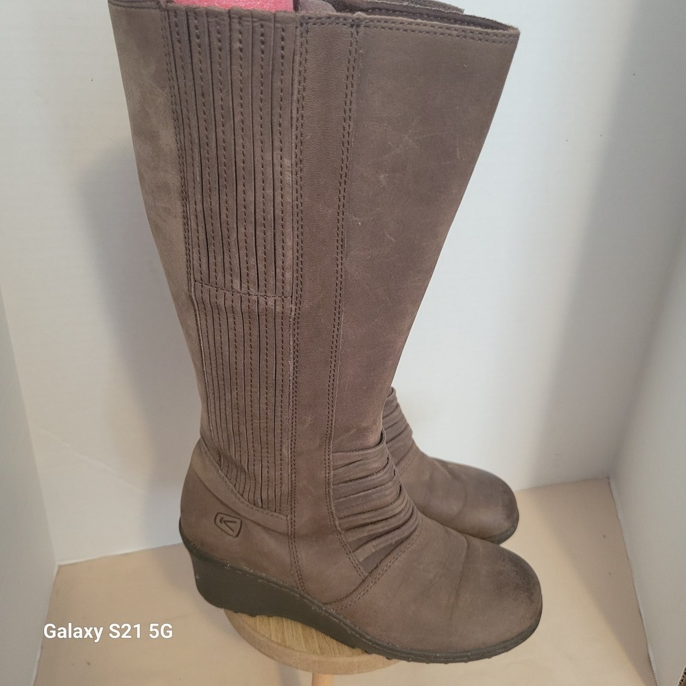 KEEN Zurich Tall Brown Leather Wedge Boots Ruched Pleated Side Zip Womens size 7
